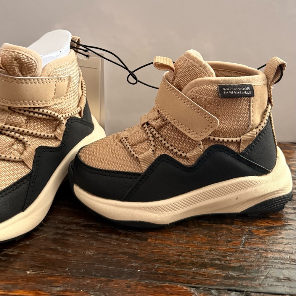 H&M Toddler Waterproof Hightops NWT
